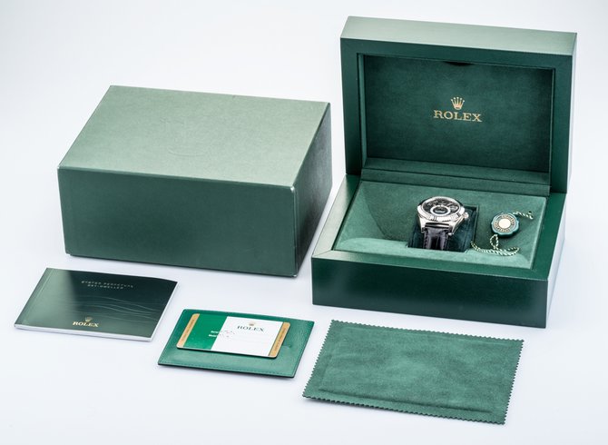 Rolex 326139 Sky-Dweller 42mm White Gold - фото 3