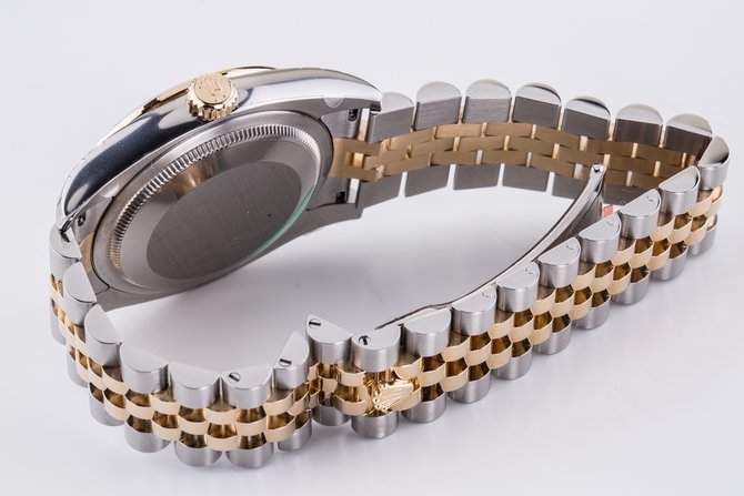 Rolex 116243 Black MOPD Datejust 36mm Steel and Yellow Gold - фото 25