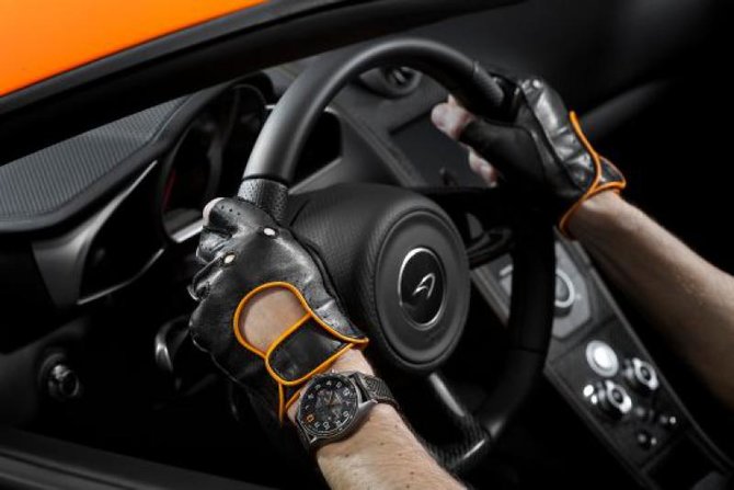 Tag Heuer Carrera MP4-12C Carrera automatic flyback chronograph Limited Edition - фото 10