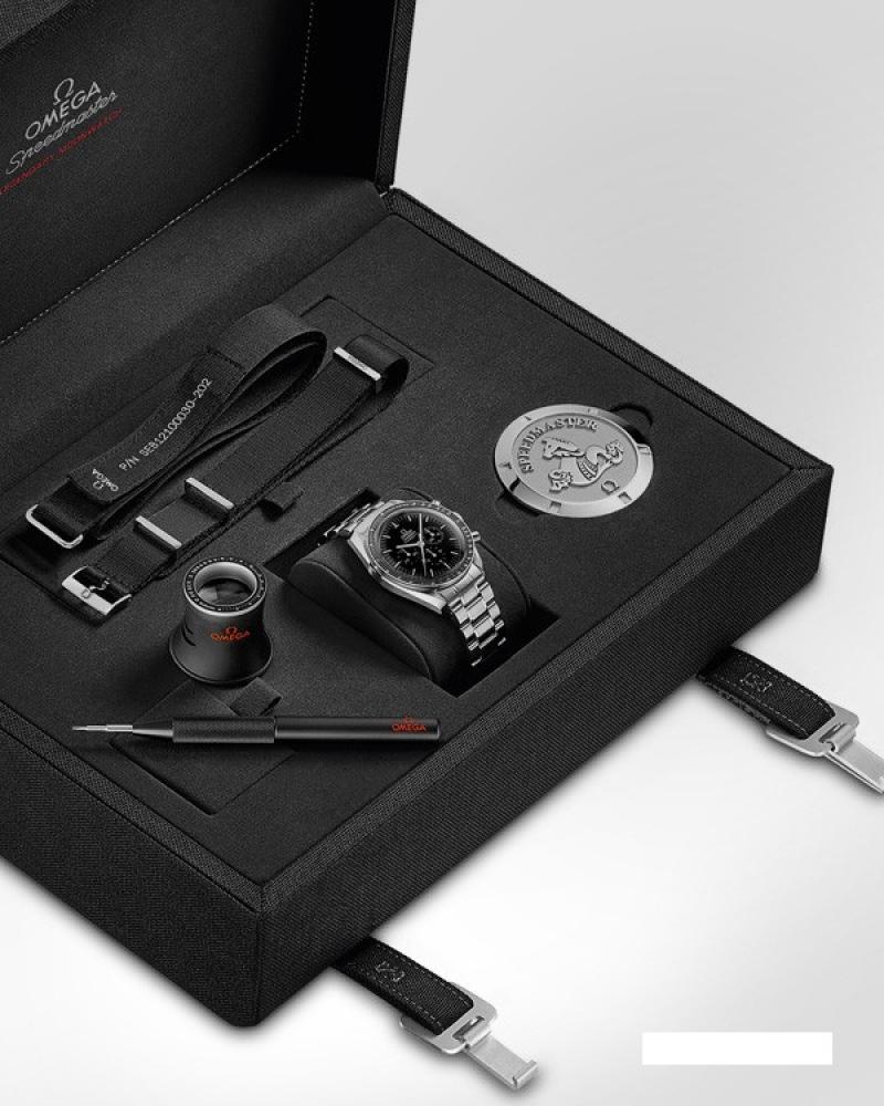 311.30.42.30.01.006 Omega Professional 'Moonwatch' Speedmaster