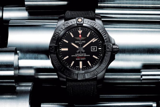 Breitling V1731010-BD12-100W Avenger Blackbird - фото 2