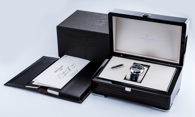 Patek Philippe 5905P-001 Complications Annual Calendar Chronograph - фото 3