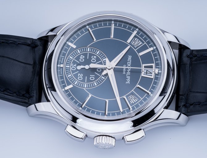 Patek Philippe 5905P-001 Complications Annual Calendar Chronograph - фото 8