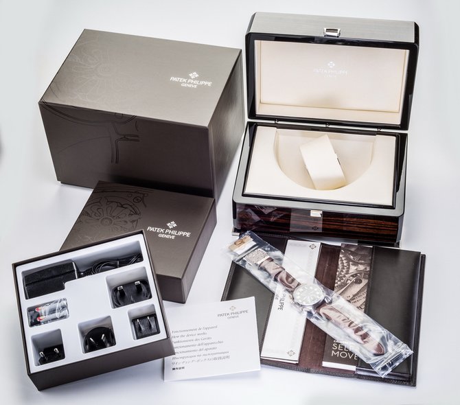 Patek Philippe 5524G-001 Complications Pilot Travel Time - фото 14