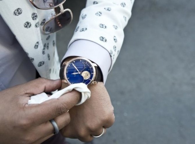 Arnold & Son 1GLAR.U01A.C123A Royal Collection HM Perpetual Moon  - фото 3