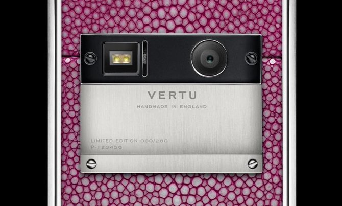 Vertu Stingray Pink Aster Titanium - фото 5