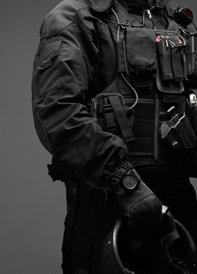 Bell & Ross BR 03-92 Commando Ceramic Aviation 42 mm - фото 2