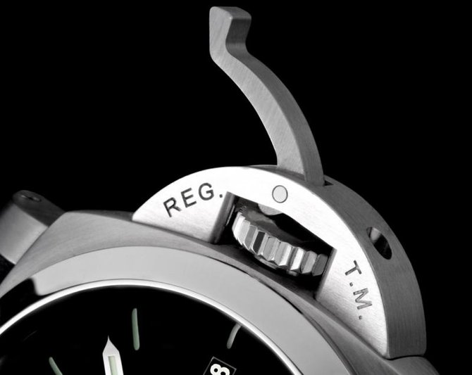 Officine Panerai PAM00233 Luminor Luminor 1950 8 Days GMT - фото 3