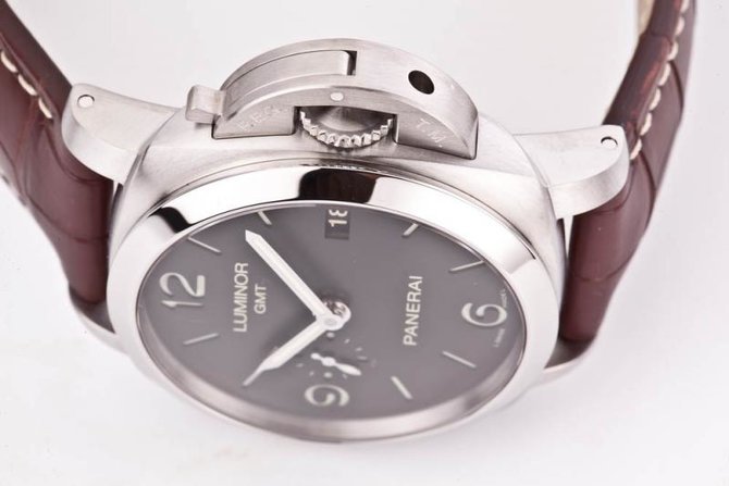 Officine Panerai PAM00320 Luminor 1950 3 Days GMT Automatic - фото 9