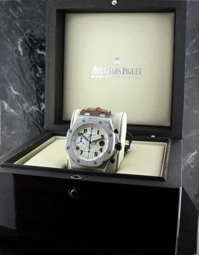 Audemars Piguet 26170ST.OO.D091CR.01 Royal Oak Offshore Chronograph Special Editions SAFARI  - фото 8