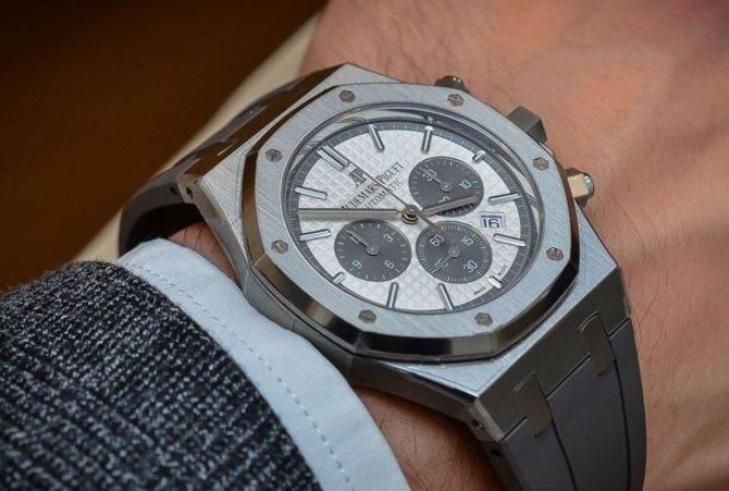 Audemars Piguet 26327TI.OO.D004CA.01 Royal Oak Chronograph QEII Cup 2015 Limited Edition - фото 2
