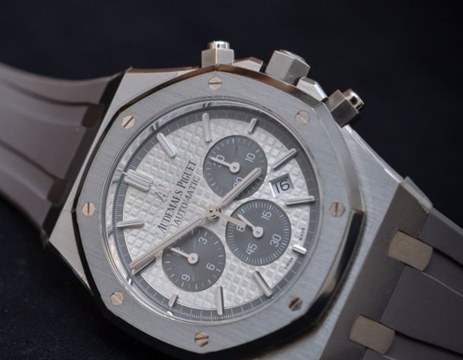 Audemars Piguet 26327TI.OO.D004CA.01 Royal Oak Chronograph QEII Cup 2015 Limited Edition - фото 5