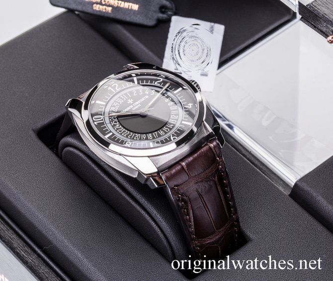 Vacheron Constantin 4500S/000A-B196 Quai de L'Ile Date Self-Winding Steel - фото 7