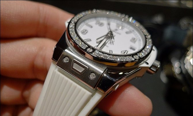 Hublot 465.SE.2010.RW.1204 Big Bang One Click 39 mm Steel White Diamonds - фото 3