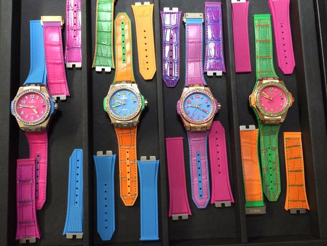 Hublot 465.OG.7398.LR.1222.POP16 Big Bang One Click 39 mm Pop Art King Gold Apple - фото 3