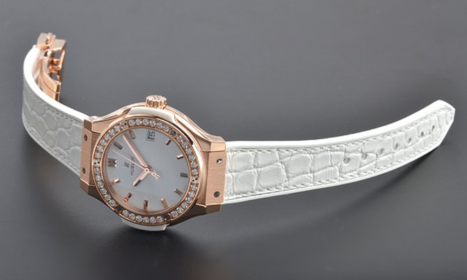 Hublot 581.OE.2080.LR.1204 Classic Fusion Quartz 33 - фото 2