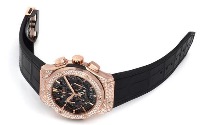 Hublot 525.OX.0180.LR.1704 Classic Fusion Chronograph King Gold Pave - фото 2