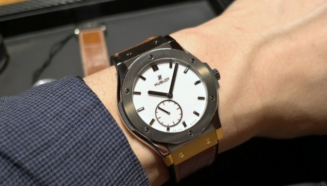 Hublot 545.NX.2210.LR Classic Fusion Ultra-Thin Titanium White Shiny Dial - фото 2