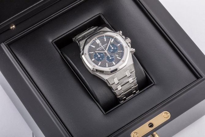 Audemars Piguet 26331IP.OO.1220IP.01 Royal Oak Chronograph 41 mm - фото 15