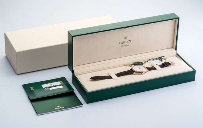 Rolex 50505 white lacquer dial Cellini Time Everose Gold - фото 16