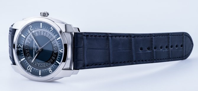Vacheron Constantin 4500S/000A-B364 Quai de L'Ile Date Self-Winding Steel - фото 7