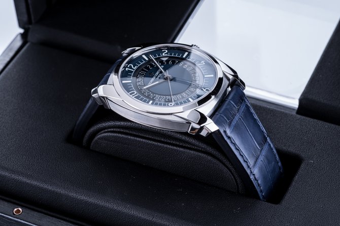 Vacheron Constantin 4500S/000A-B364 Quai de L'Ile Date Self-Winding Steel - фото 15