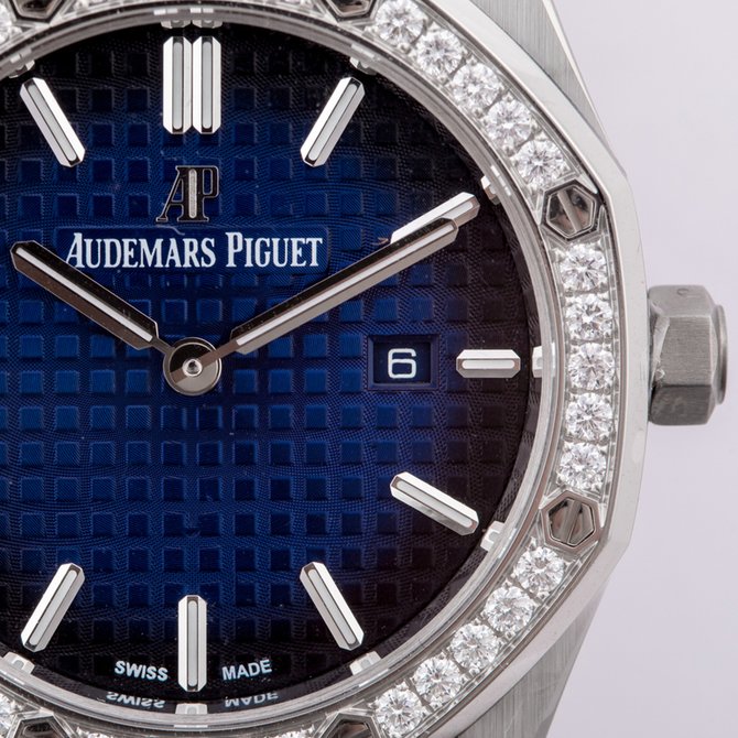 Audemars Piguet 67651IP.ZZ.1261IP.01 Royal Oak Quartz Platinum and Titanium - фото 9
