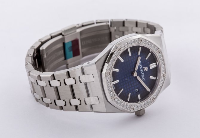 Audemars Piguet 67651IP.ZZ.1261IP.01 Royal Oak Quartz Platinum and Titanium - фото 13