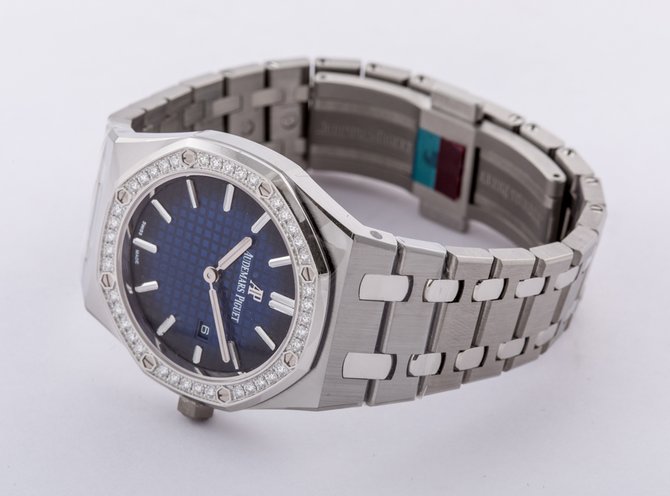 Audemars Piguet 67651IP.ZZ.1261IP.01 Royal Oak Quartz Platinum and Titanium - фото 15