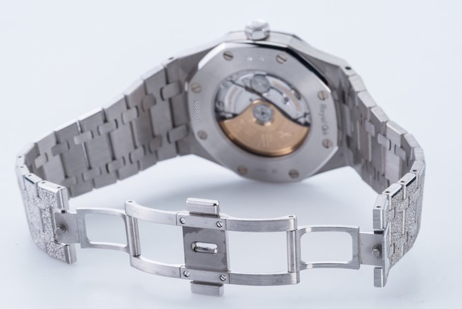 Audemars Piguet 15410BC.GG.1224BC.01 Royal Oak Offshore Frosted Gold 41 mm - фото 13