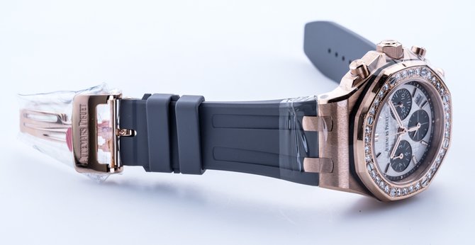 Audemars Piguet 26231OR.ZZ.D003CA.01 Royal Oak Offshore Chronograph - фото 2