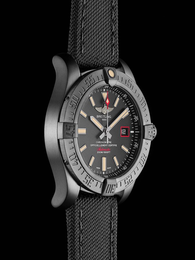 Breitling V1731110/BD74/109W/M20BASA.1 Avenger Blackbird 44 - фото 7