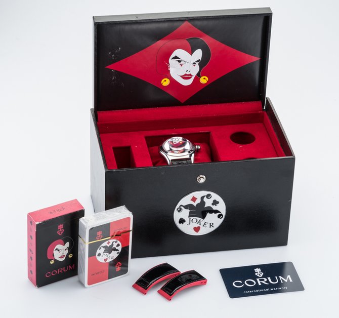 Corum 82.240.20 Bubble Joker - фото 9
