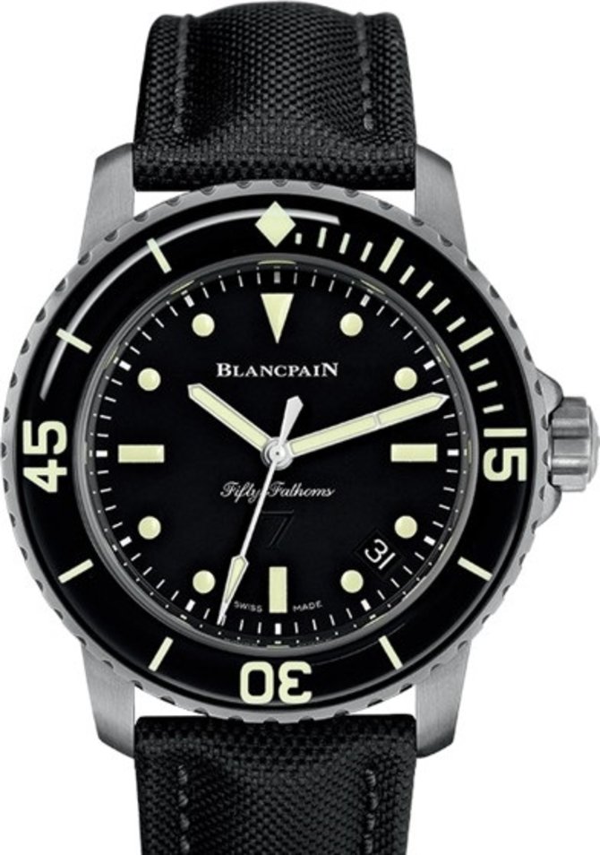 Blancpain 5015E 1130 B52A Fifty Fathoms Nageurs de combat Automatique