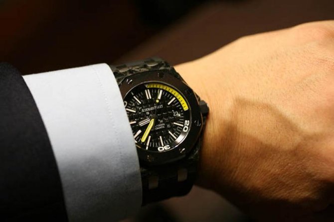 Audemars Piguet 15706AU.OO.A002CA.01 Royal Oak Offshore Diver - фото 4