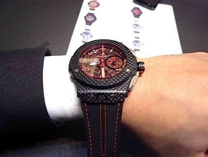 Hublot 401.QX.0123.VR Big Bang Unico Ferrari Red Magic Carbon - фото 4