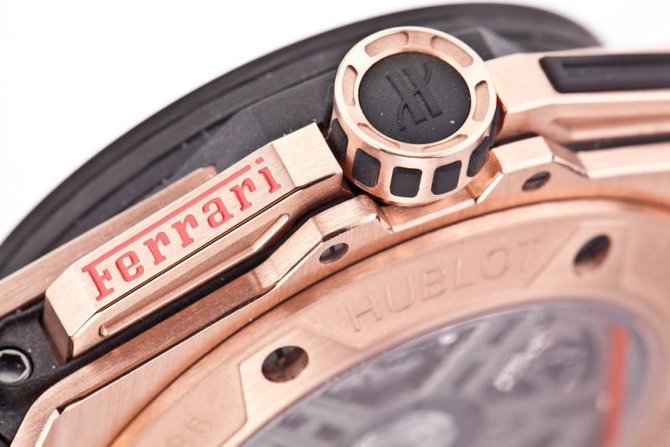 Hublot 401.OQ.0123.VR Big Bang Unico Ferrari King Gold Carbon - фото 16