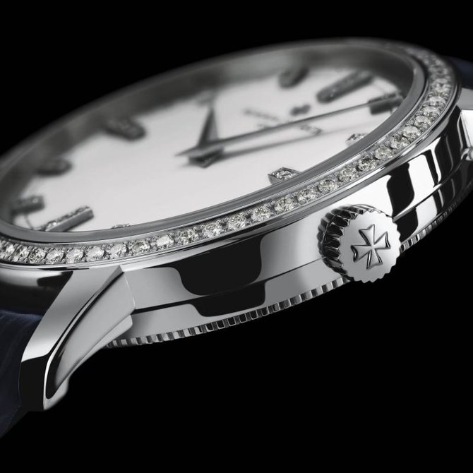 Vacheron Constantin 25558/000G-9405 Traditionnelle Lady Traditionnelle Small Model Diamond Set - фото 2