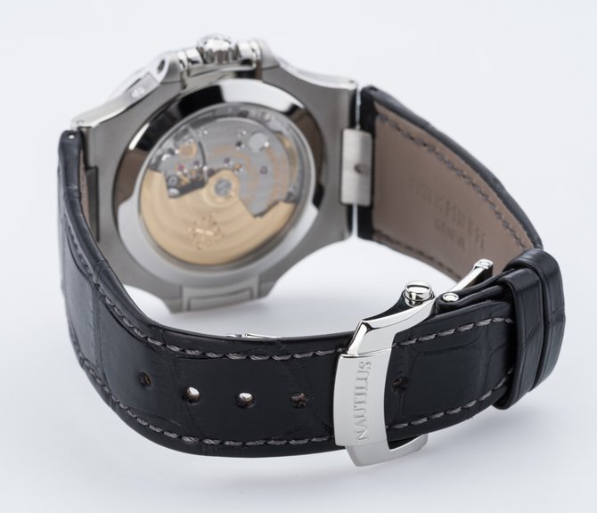 Patek Philippe 5726A-001 Nautilus Annual Calendar Steel - фото 3