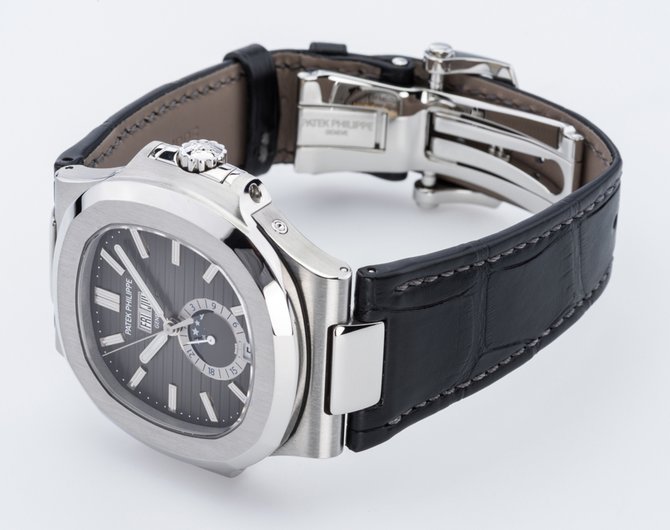 Patek Philippe 5726A-001 Nautilus Annual Calendar Steel - фото 5