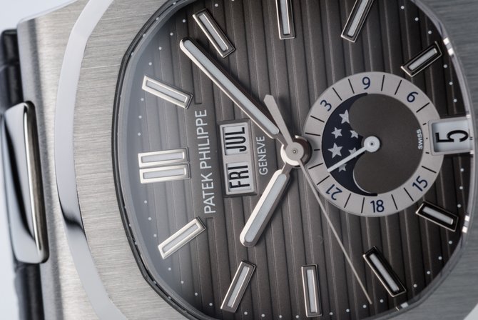 Patek Philippe 5726A-001 Nautilus Annual Calendar Steel - фото 8