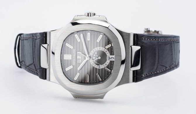 Patek Philippe 5726A-001 Nautilus Annual Calendar Steel - фото 9