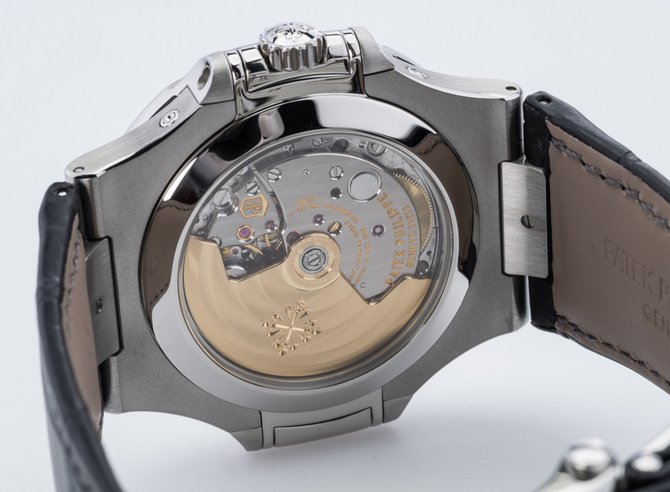Patek Philippe 5726A-001 Nautilus Annual Calendar Steel - фото 10