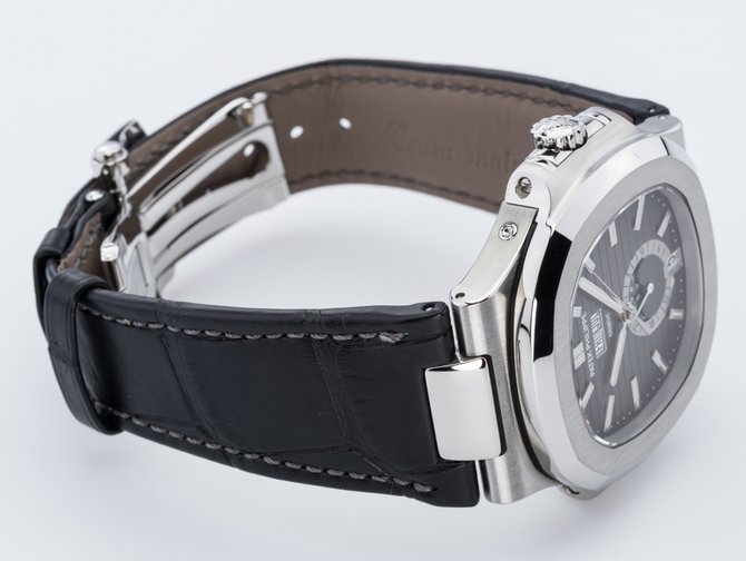 Patek Philippe 5726A-001 Nautilus Annual Calendar Steel - фото 12