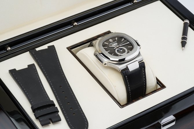 Patek Philippe 5726A-001 Nautilus Annual Calendar Steel - фото 20