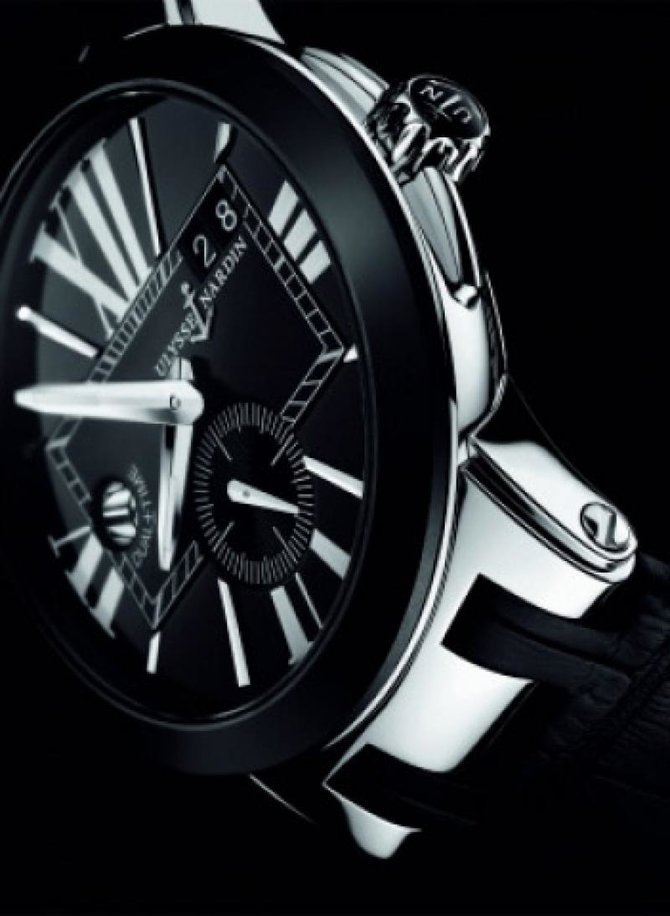 Ulysse Nardin 243-00-3/42 Executive Dual Time 43mm - фото 4
