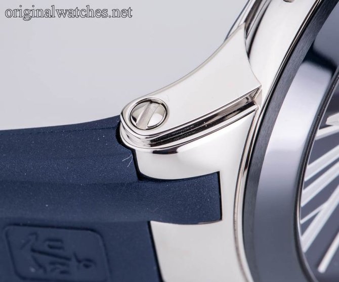 Ulysse Nardin 243-00-3/43 Executive Dual Time 43mm - фото 8