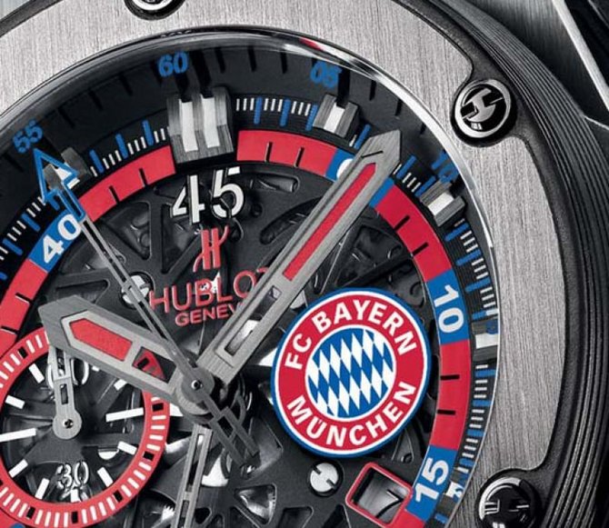 Hublot 716.NX.1129.RX.BYM12 King Power FC Bayern Munich Limited Edition - фото 2