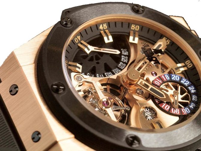 Hublot 706.OM.1180.RX King Power Tourbillon GMT Gold - фото 3