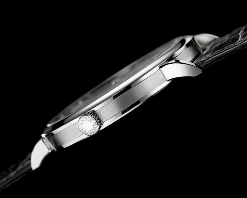 211.032 A.Lange and Sohne Ultra Thin Saxonia